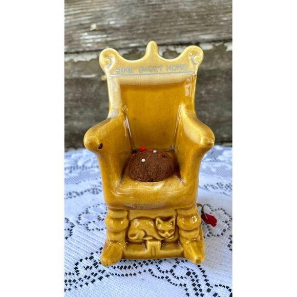 Vintage 1950s Ceramic Rocking Chair/Cat Pin Cushion Tape Measure - Picture 1 of 9